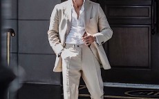 男小西服里面怎么搭配(西服里面怎么穿)