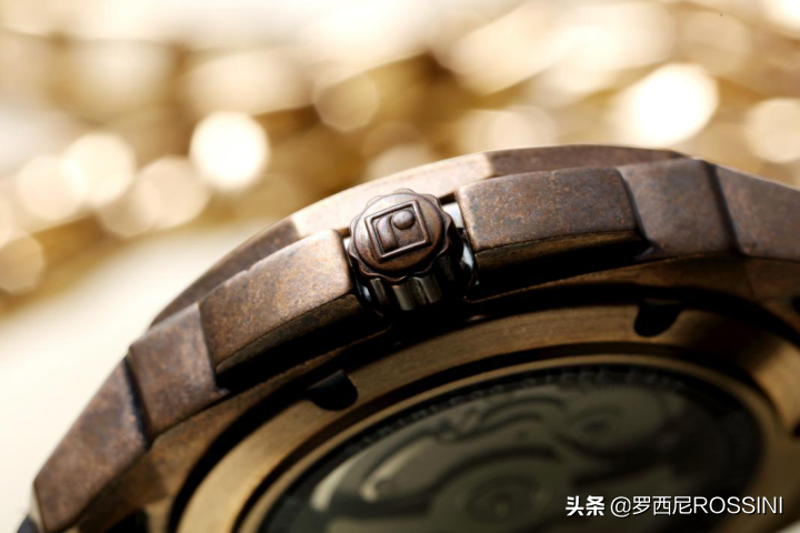 2000元预算,你会考虑入手这款复古风青铜设计的机械表吗?
